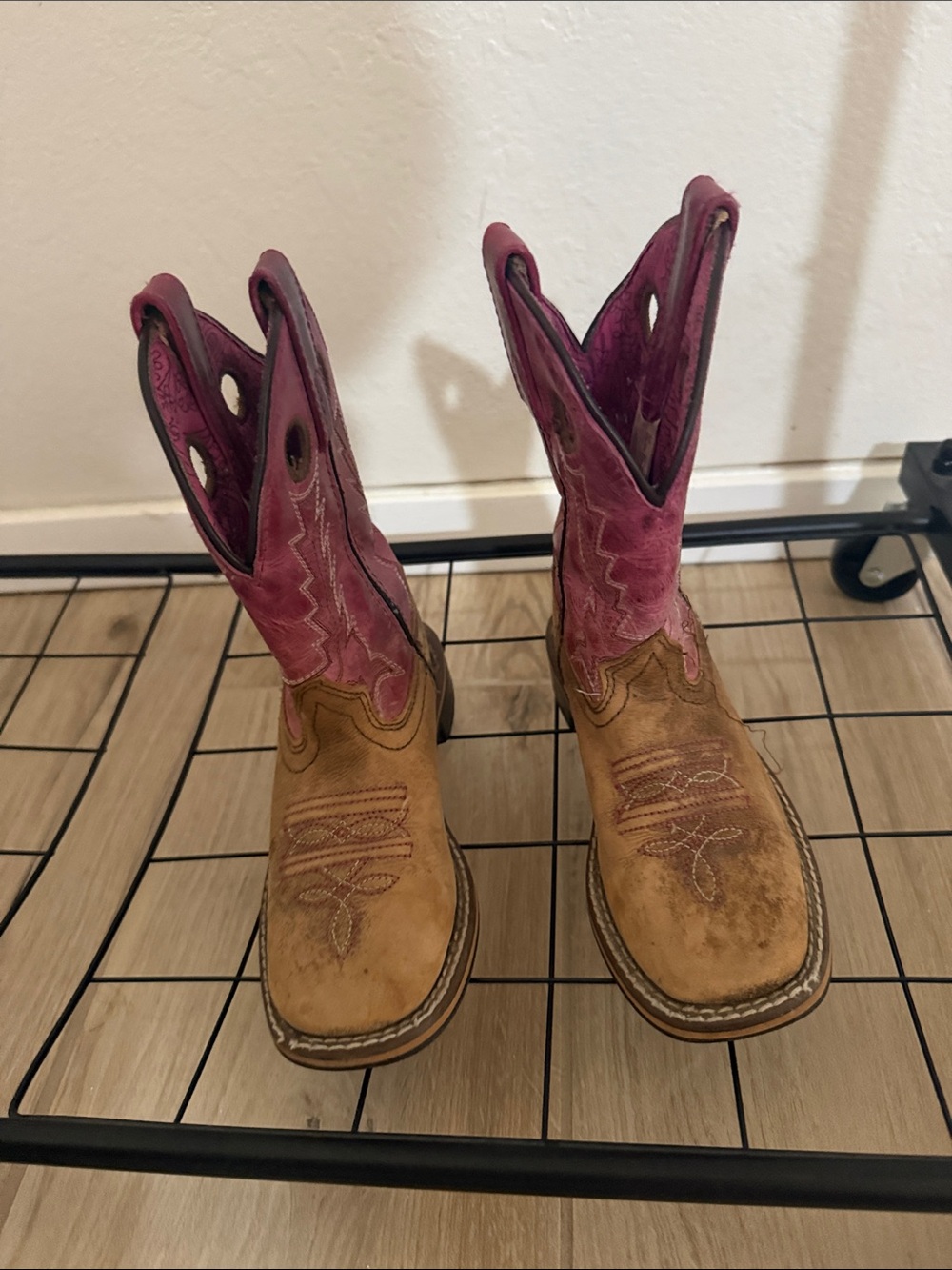Girls Two-Tone Pull-On Western Boots in Pink and Tan